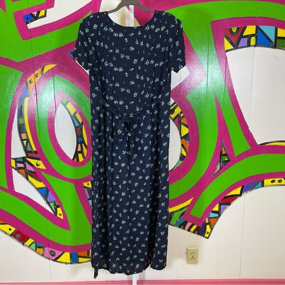 Worthington, Vintage Floral Pleated Button Up Dress. Size 10. Excellent cond! - Picture 6 of 6